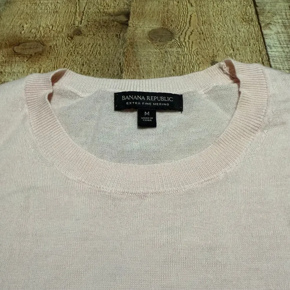 Banana Republic Wmns Soft Pink 100% Merino Wool Crewneck Sweater Sz M Classic